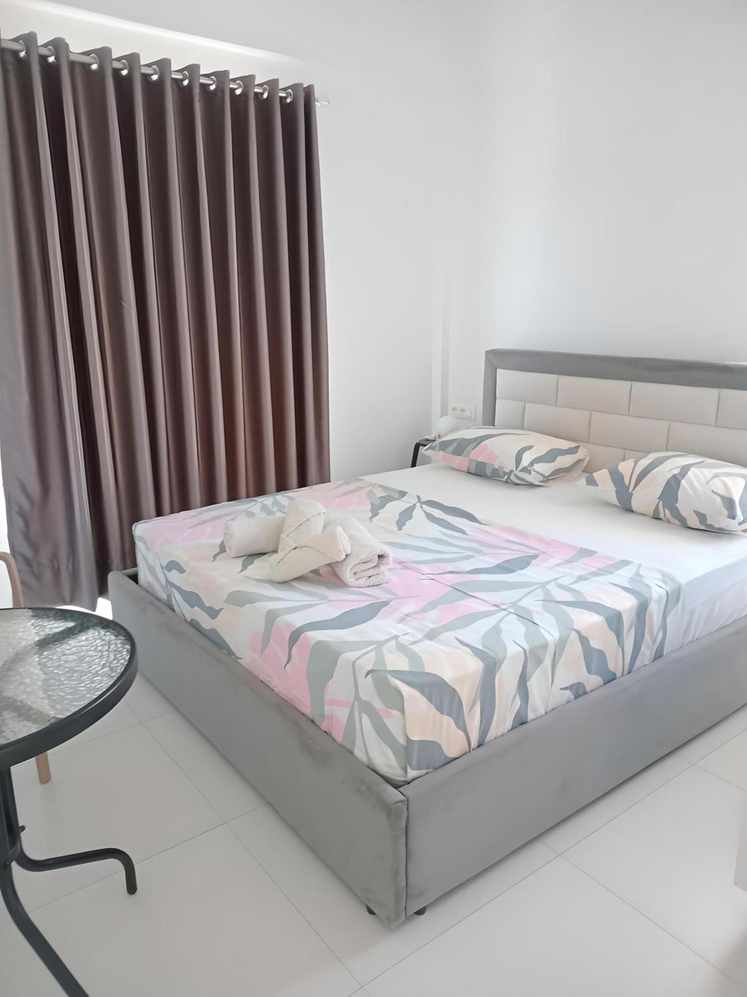 Ida Apartments Sarandë エクステリア 写真